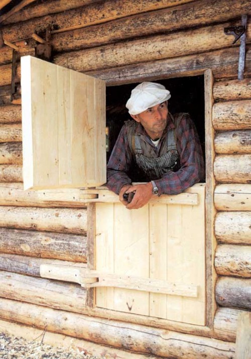 Proenneke in cabin